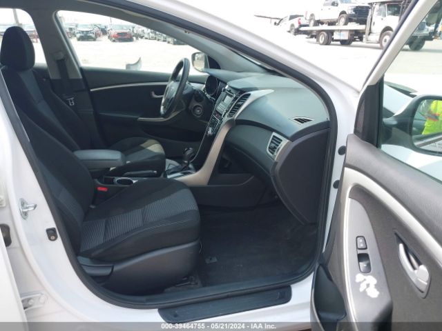 Photo 4 VIN: KMHD35LHXFU242332 - HYUNDAI ELANTRA GT 