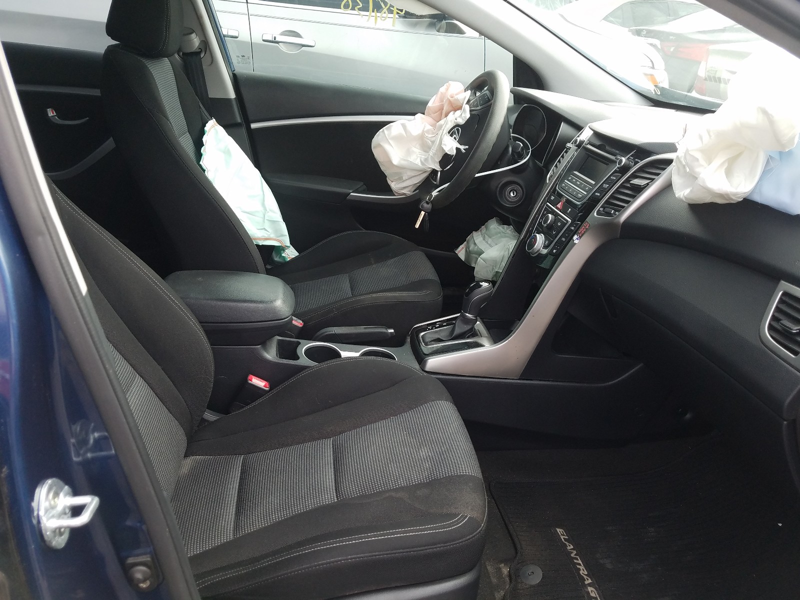 Photo 4 VIN: KMHD35LHXGU273968 - HYUNDAI ELANTRA GT 