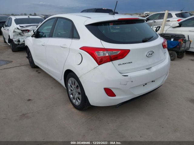 Photo 2 VIN: KMHD35LHXGU303714 - HYUNDAI ELANTRA GT 