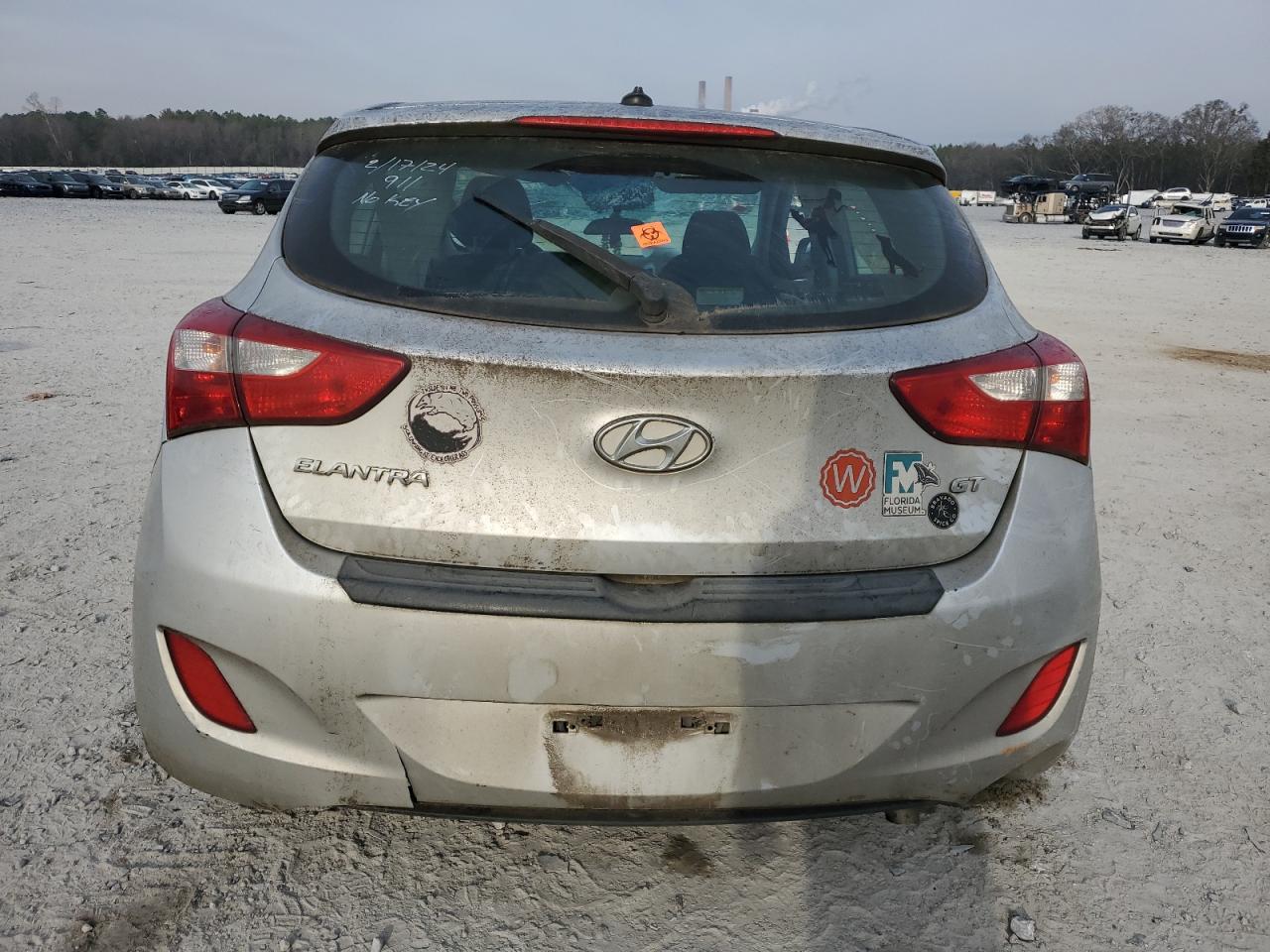 Photo 5 VIN: KMHD35LHXGU323056 - HYUNDAI ELANTRA 