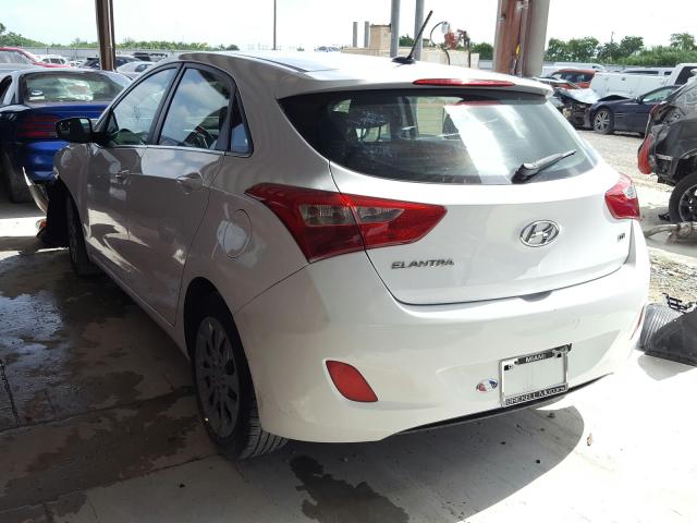 Photo 2 VIN: KMHD35LHXHU357774 - HYUNDAI ELANTRA GT 