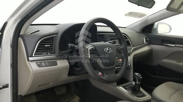 Photo 10 VIN: KMHD741C6GU075961 - HYUNDAI ELANTRA 