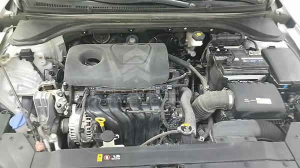 Photo 24 VIN: KMHD741C8KU904330 - HYUNDAI ELANTRA 