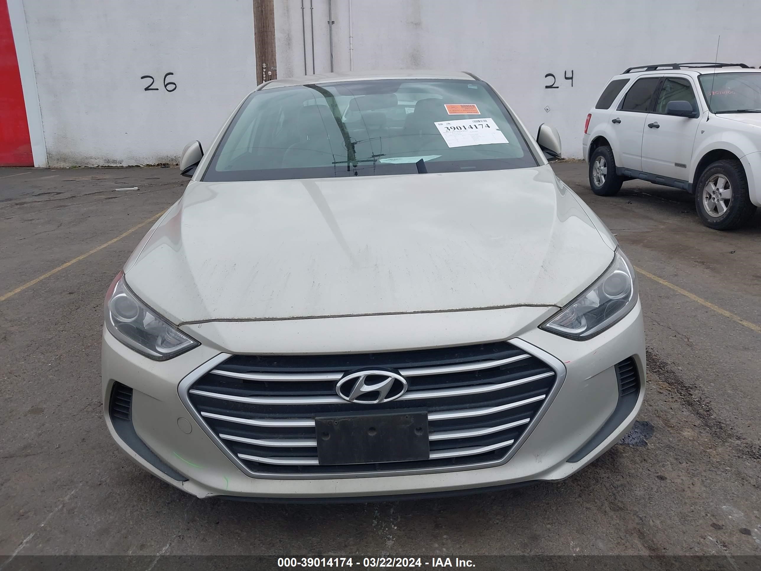 Photo 10 VIN: KMHD74LF0HU083692 - HYUNDAI ELANTRA 