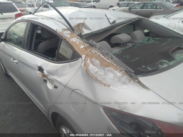 Photo 5 VIN: KMHD74LF0HU085135 - HYUNDAI ELANTRA 