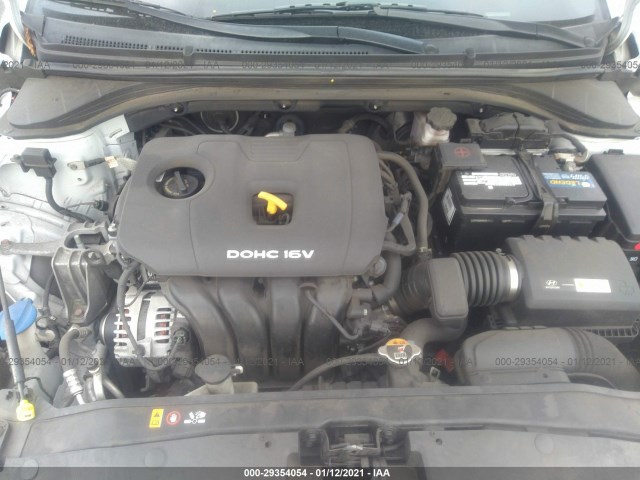 Photo 9 VIN: KMHD74LF0HU085135 - HYUNDAI ELANTRA 