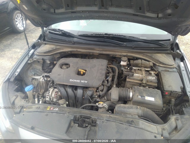 Photo 9 VIN: KMHD74LF0HU109658 - HYUNDAI ELANTRA 