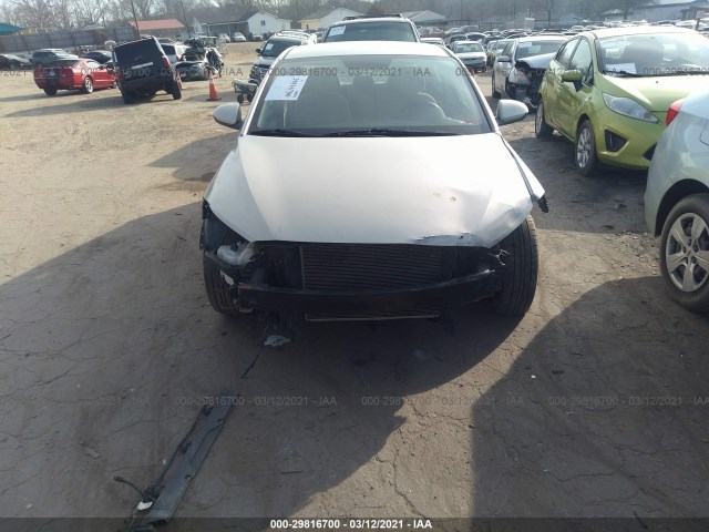 Photo 5 VIN: KMHD74LF0HU122183 - HYUNDAI ELANTRA 