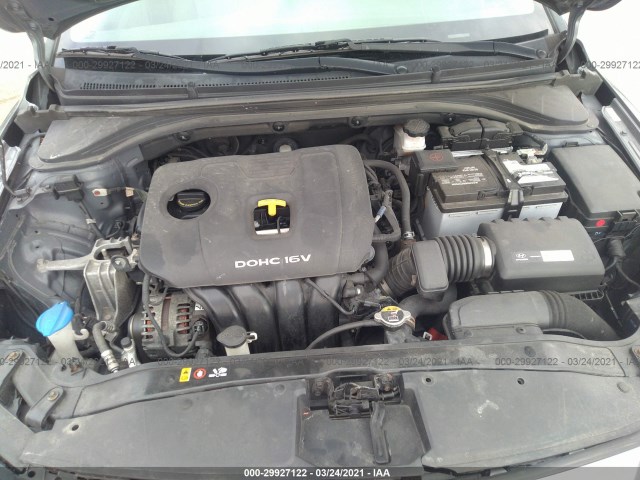 Photo 9 VIN: KMHD74LF0HU150761 - HYUNDAI ELANTRA 