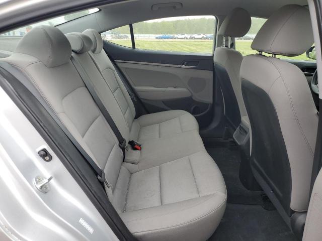 Photo 9 VIN: KMHD74LF0HU357909 - HYUNDAI ELANTRA 