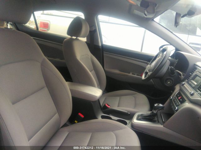 Photo 4 VIN: KMHD74LF0HU421298 - HYUNDAI ELANTRA 