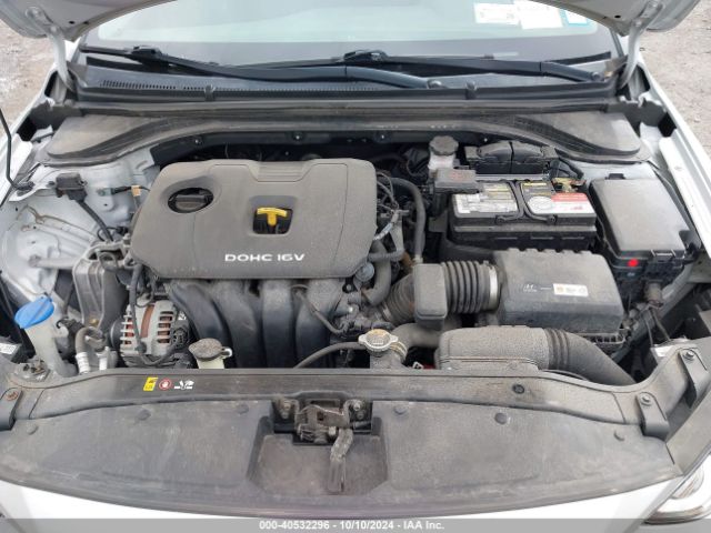 Photo 9 VIN: KMHD74LF0JU512285 - HYUNDAI ELANTRA 