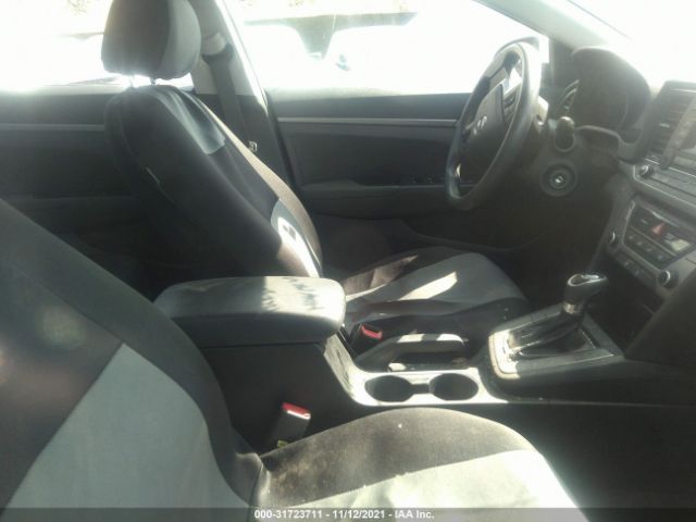 Photo 4 VIN: KMHD74LF0JU562992 - HYUNDAI ELANTRA 