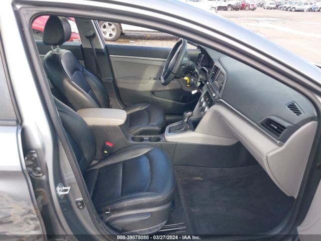 Photo 4 VIN: KMHD74LF0KU757413 - HYUNDAI ELANTRA 