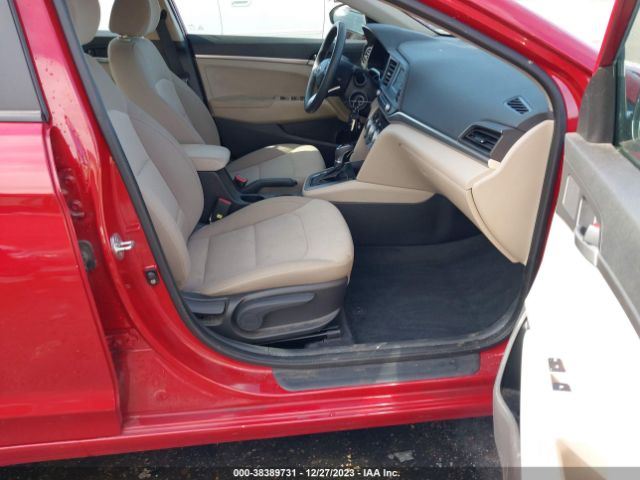 Photo 4 VIN: KMHD74LF0KU805119 - HYUNDAI ELANTRA 