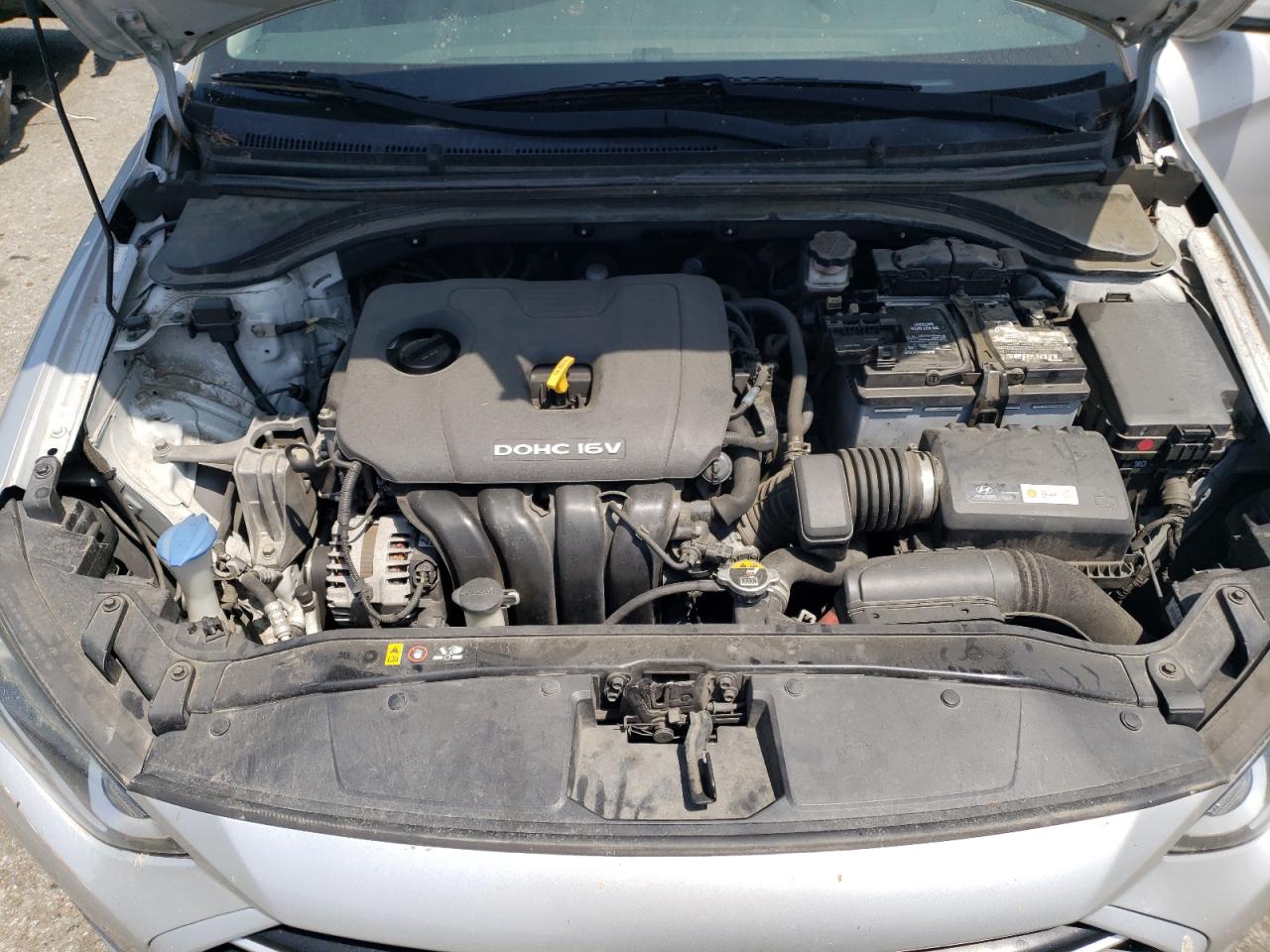 Photo 10 VIN: KMHD74LF1HU085094 - HYUNDAI ELANTRA 