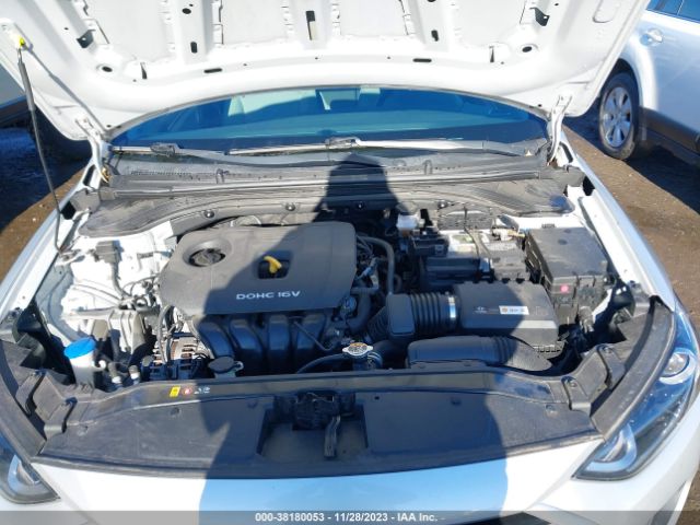 Photo 9 VIN: KMHD74LF1HU092093 - HYUNDAI ELANTRA 