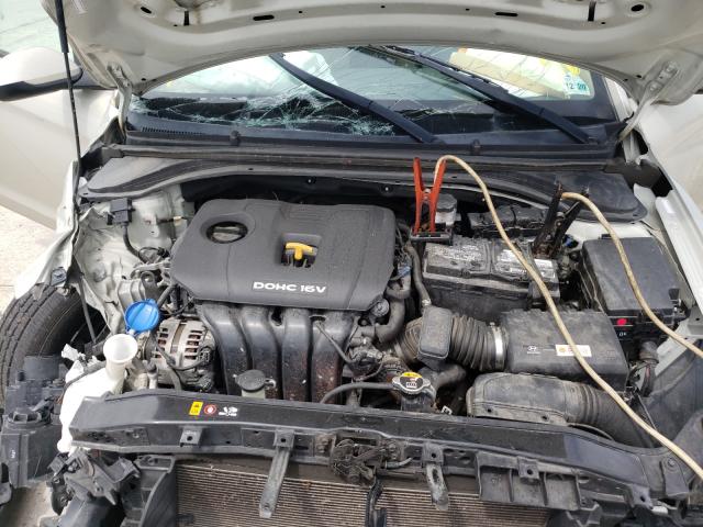 Photo 6 VIN: KMHD74LF1HU109605 - HYUNDAI ELANTRA SE 