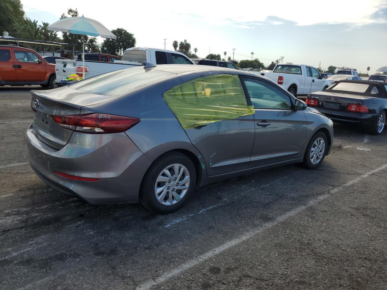 Photo 2 VIN: KMHD74LF1HU164281 - HYUNDAI ELANTRA 