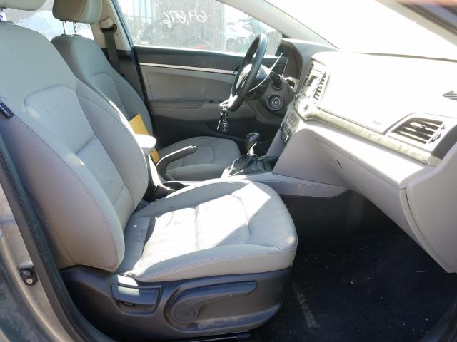 Photo 4 VIN: KMHD74LF1HU170940 - HYUNDAI ELANTRA 