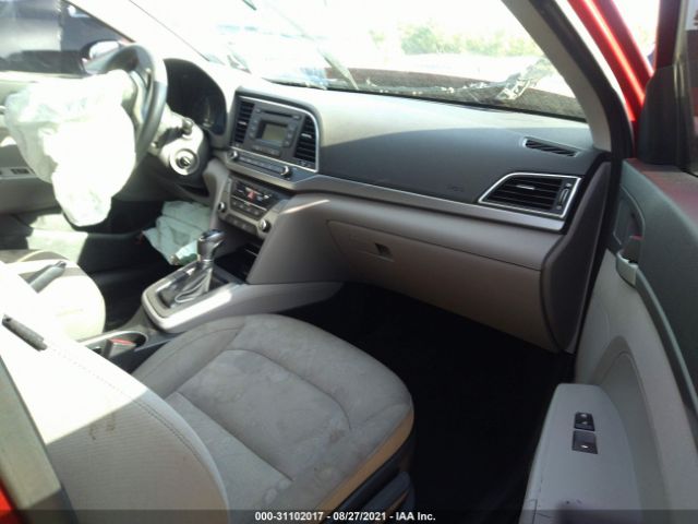 Photo 4 VIN: KMHD74LF1HU357613 - HYUNDAI ELANTRA 