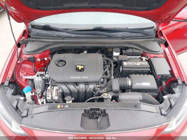 Photo 9 VIN: KMHD74LF1HU400590 - HYUNDAI ELANTRA 