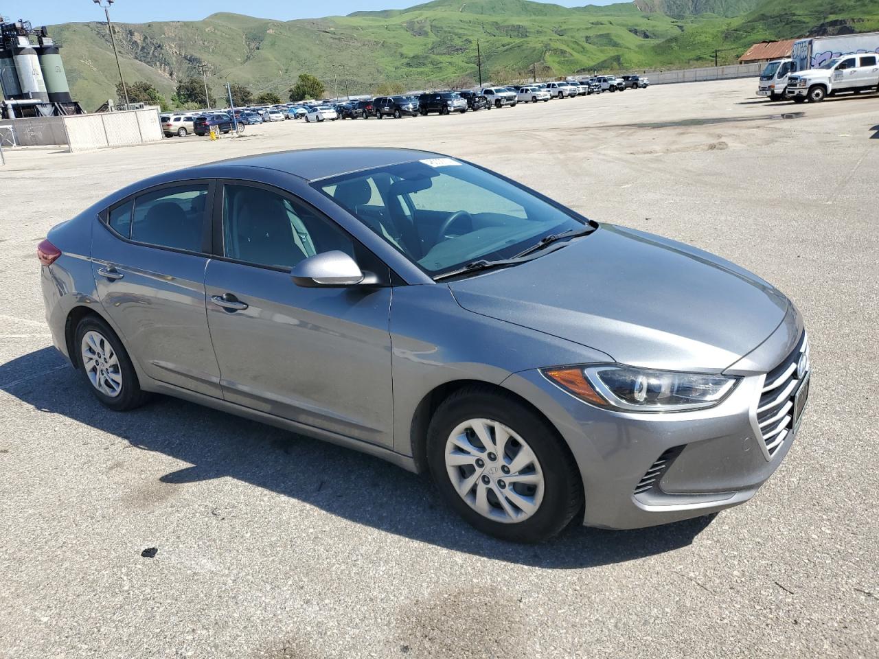 Photo 3 VIN: KMHD74LF1JU449679 - HYUNDAI ELANTRA 