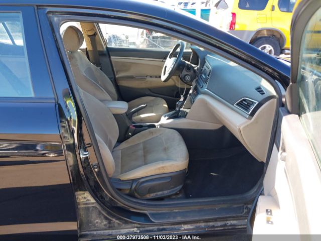 Photo 4 VIN: KMHD74LF1JU612802 - HYUNDAI ELANTRA 