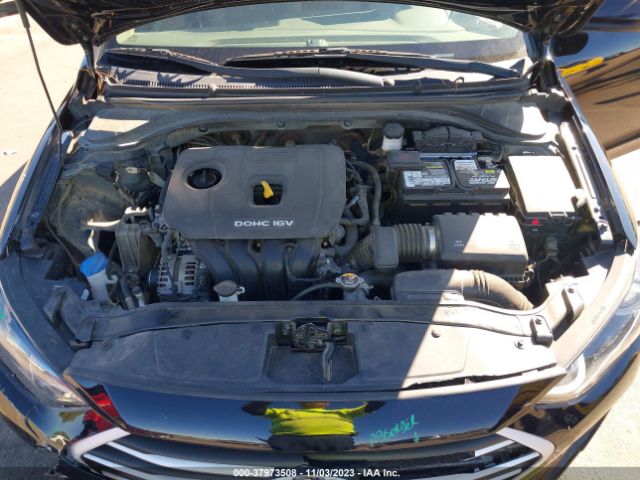 Photo 9 VIN: KMHD74LF1JU612802 - HYUNDAI ELANTRA 