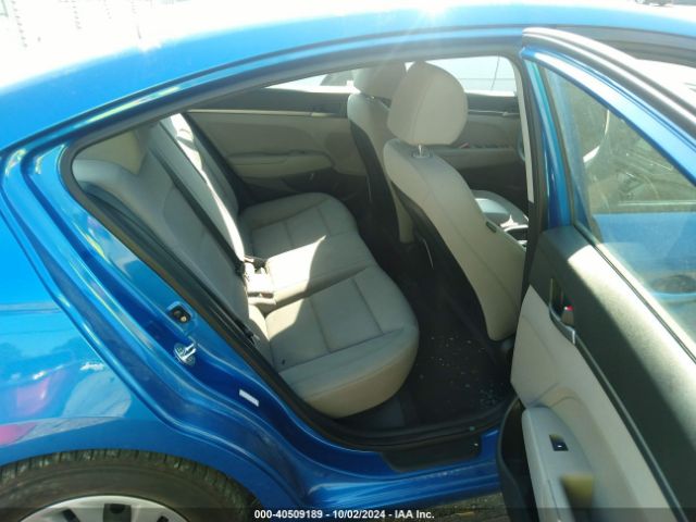 Photo 7 VIN: KMHD74LF1JU637537 - HYUNDAI ELANTRA 