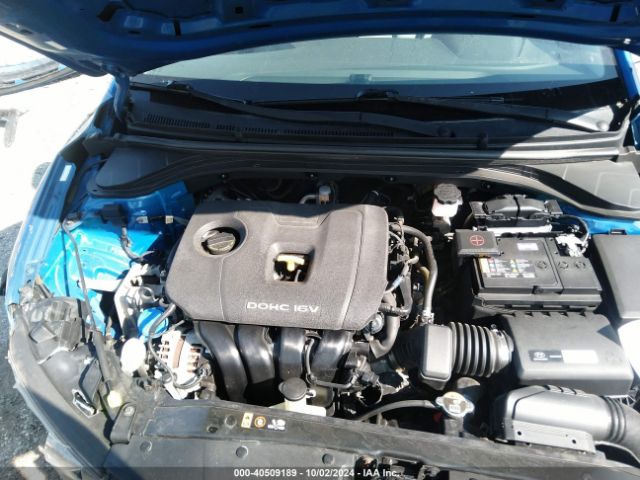 Photo 9 VIN: KMHD74LF1JU637537 - HYUNDAI ELANTRA 