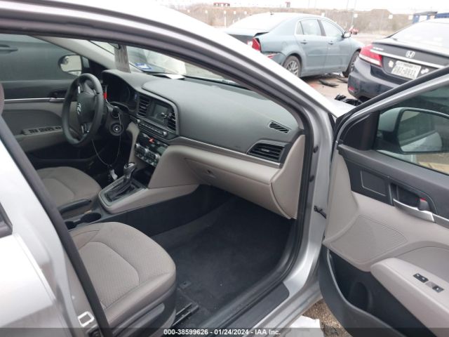 Photo 4 VIN: KMHD74LF1LU940563 - HYUNDAI ELANTRA 