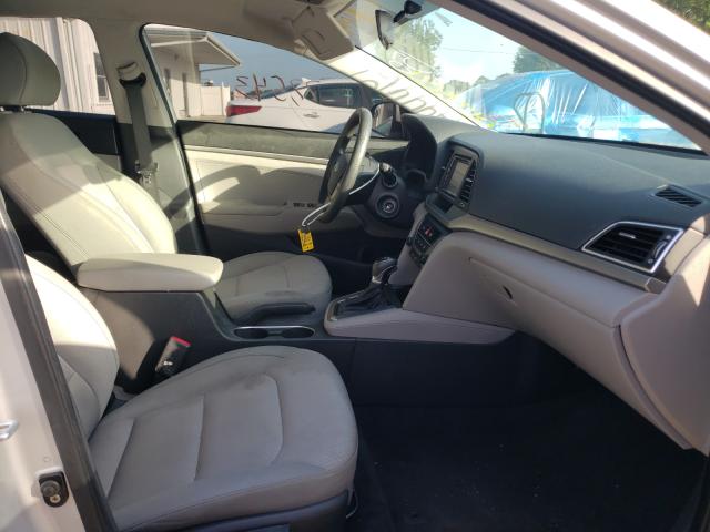 Photo 4 VIN: KMHD74LF2HU109449 - HYUNDAI ELANTRA 