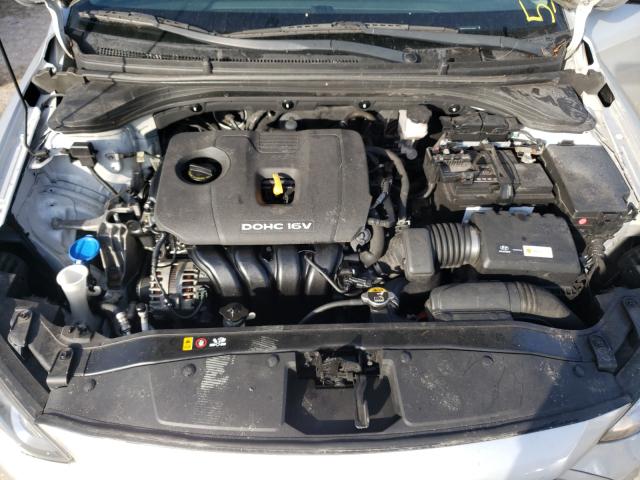 Photo 6 VIN: KMHD74LF2HU109449 - HYUNDAI ELANTRA 