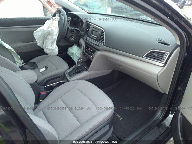 Photo 4 VIN: KMHD74LF2HU123870 - HYUNDAI ELANTRA 