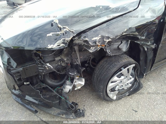 Photo 5 VIN: KMHD74LF2HU123870 - HYUNDAI ELANTRA 