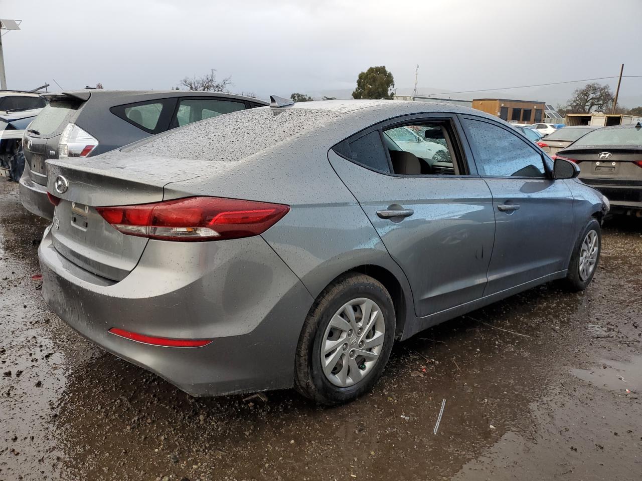 Photo 2 VIN: KMHD74LF2HU173121 - HYUNDAI ELANTRA 