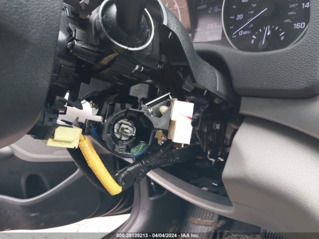 Photo 5 VIN: KMHD74LF2HU176391 - HYUNDAI ELANTRA 