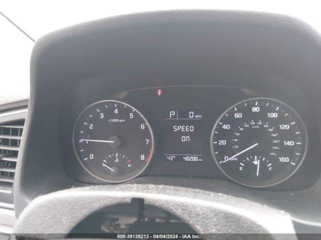 Photo 6 VIN: KMHD74LF2HU176391 - HYUNDAI ELANTRA 