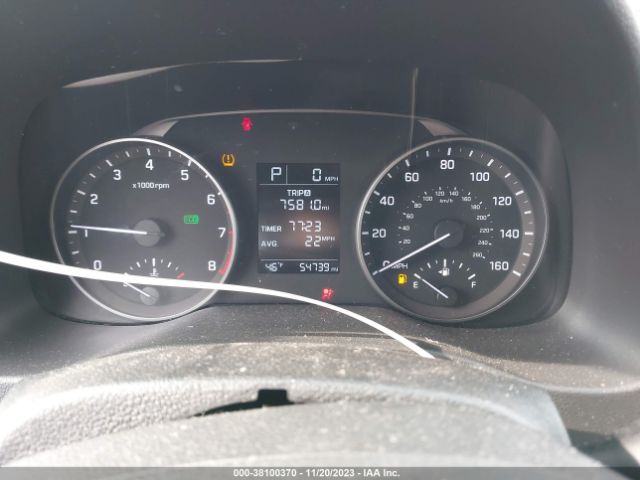 Photo 6 VIN: KMHD74LF2HU324684 - HYUNDAI ELANTRA 