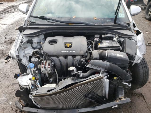 Photo 6 VIN: KMHD74LF2HU388885 - HYUNDAI ELANTRA SE 