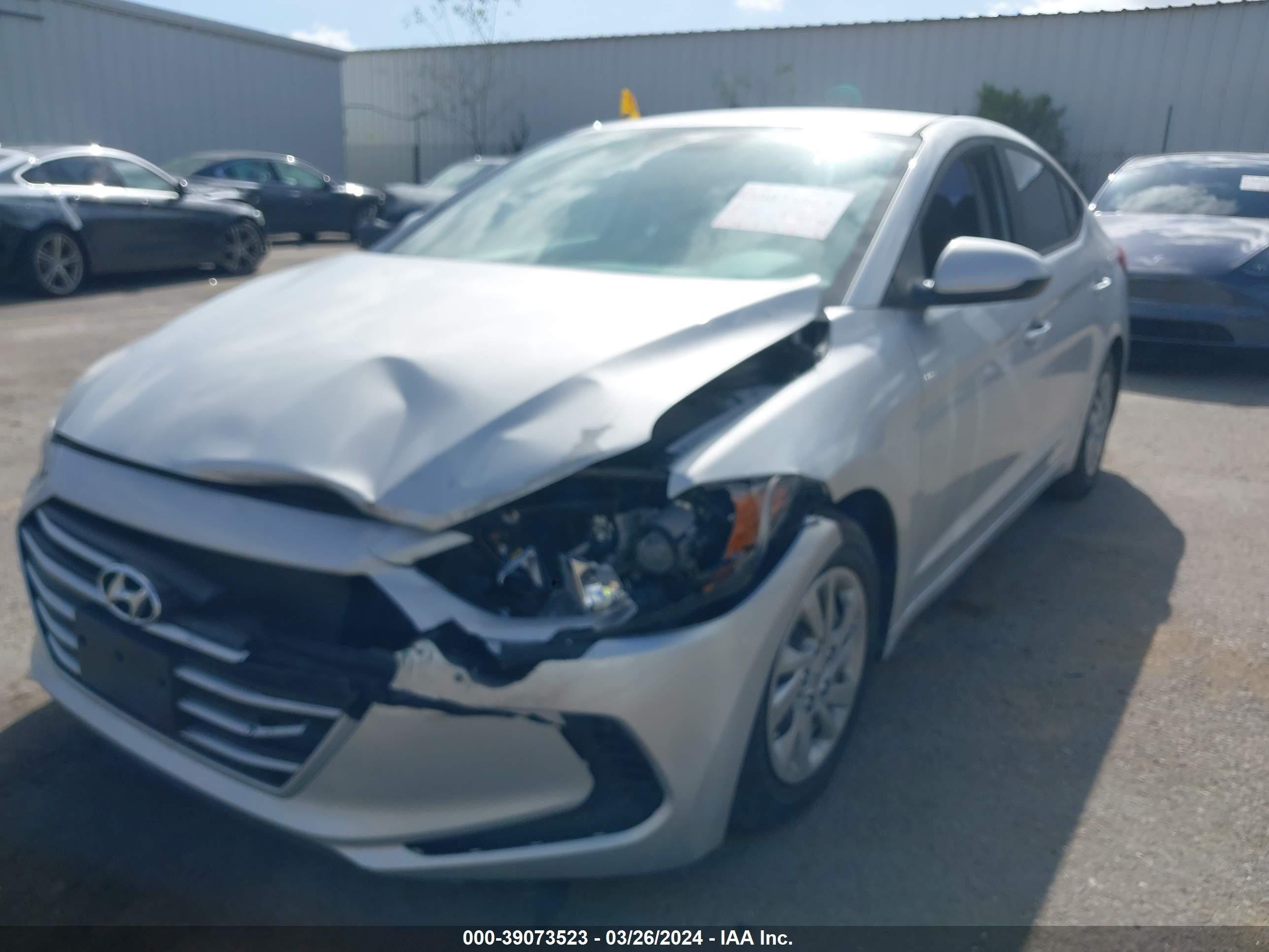 Photo 5 VIN: KMHD74LF2JU679967 - HYUNDAI ELANTRA 