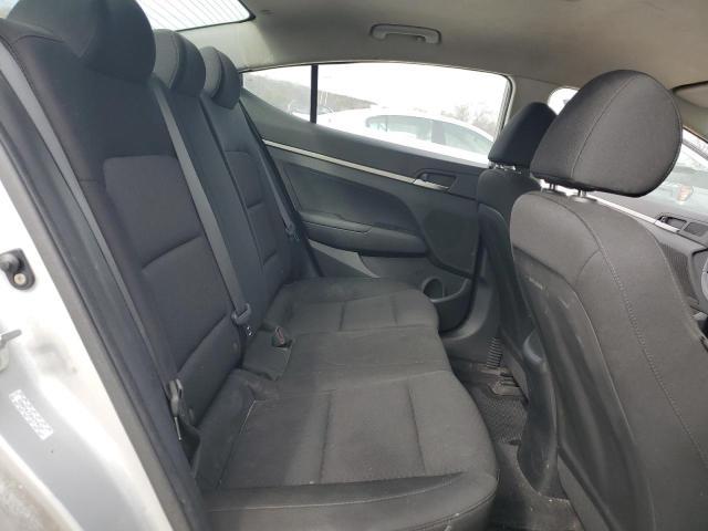 Photo 9 VIN: KMHD74LF2KU779137 - HYUNDAI ELANTRA 