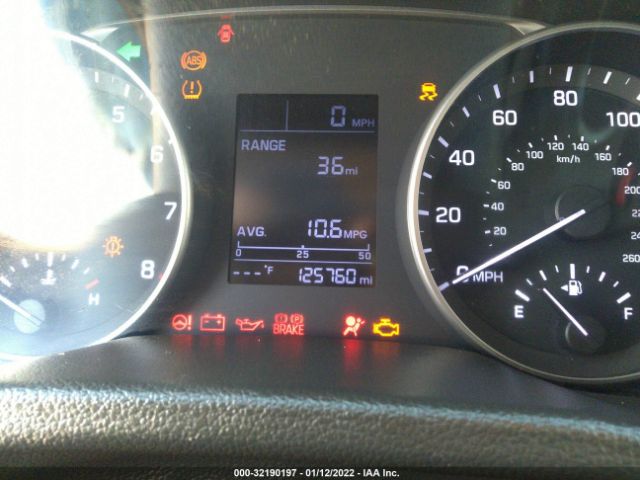 Photo 6 VIN: KMHD74LF3HU110304 - HYUNDAI ELANTRA 