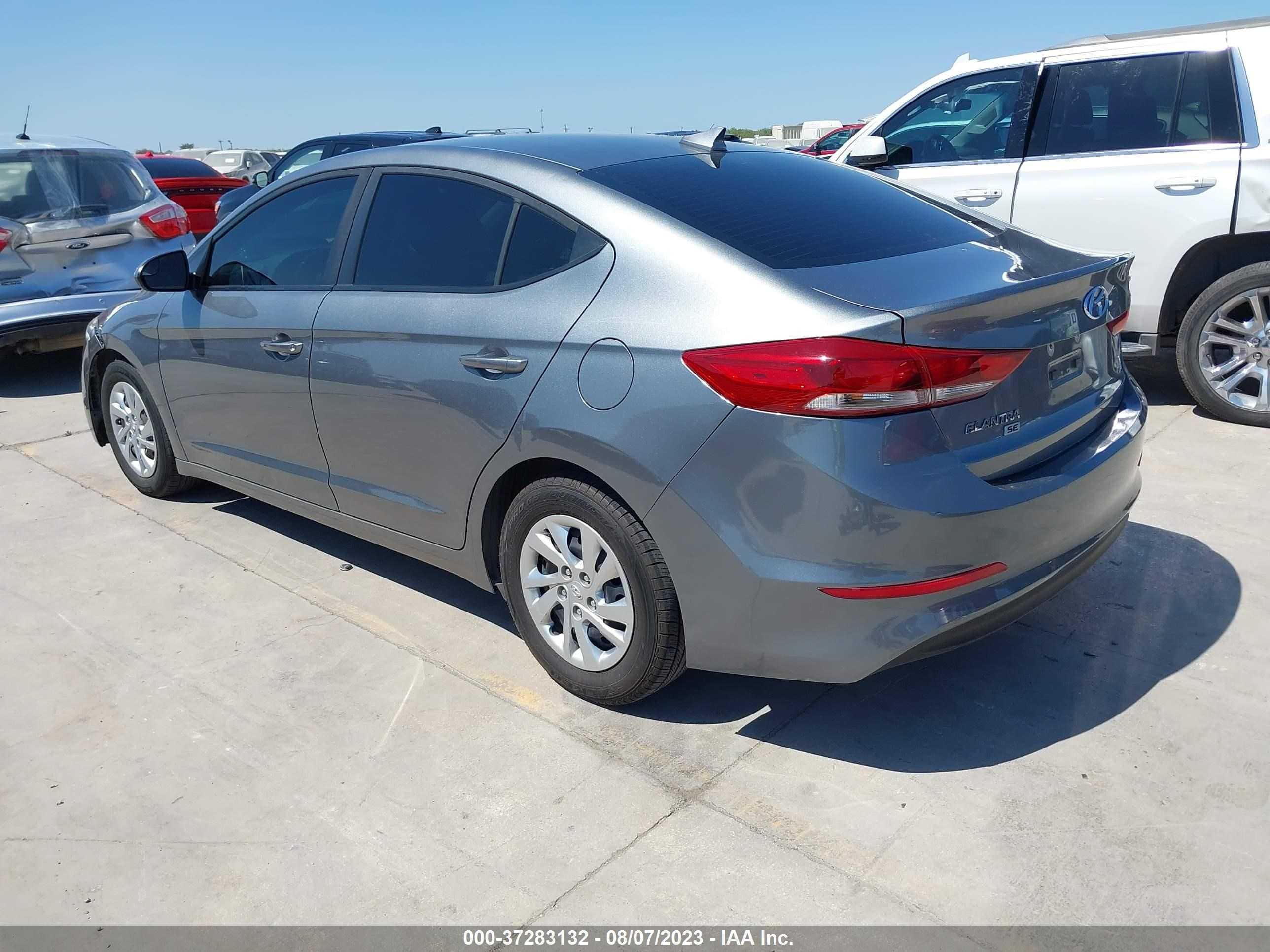 Photo 2 VIN: KMHD74LF3HU364613 - HYUNDAI ELANTRA 