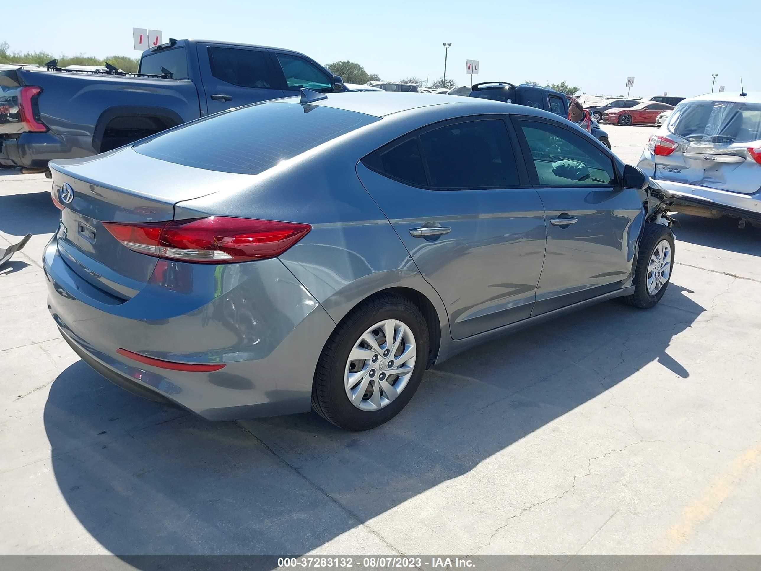 Photo 3 VIN: KMHD74LF3HU364613 - HYUNDAI ELANTRA 