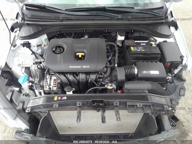 Photo 9 VIN: KMHD74LF3HU371092 - HYUNDAI ELANTRA 