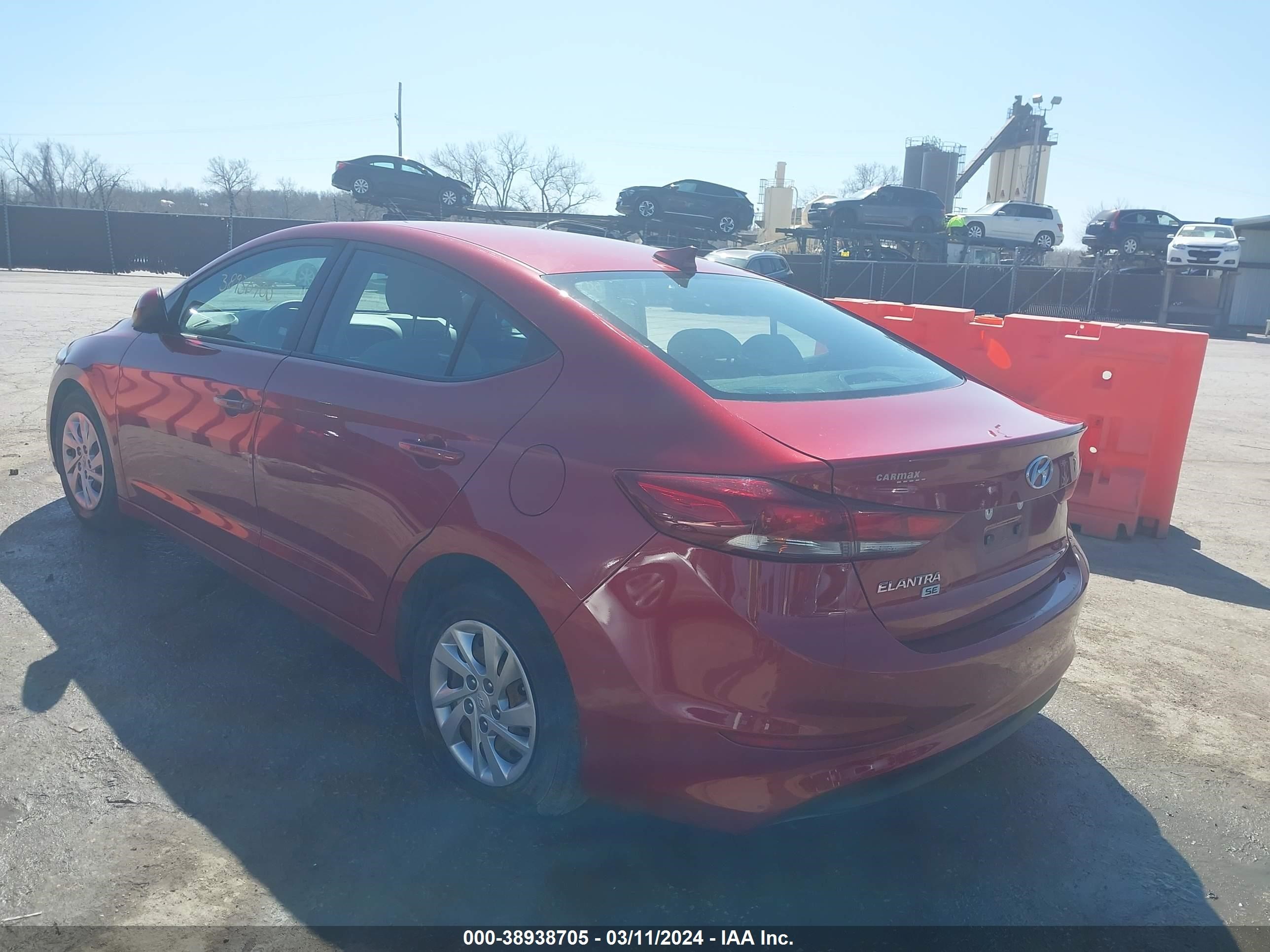 Photo 2 VIN: KMHD74LF3HU391844 - HYUNDAI ELANTRA 