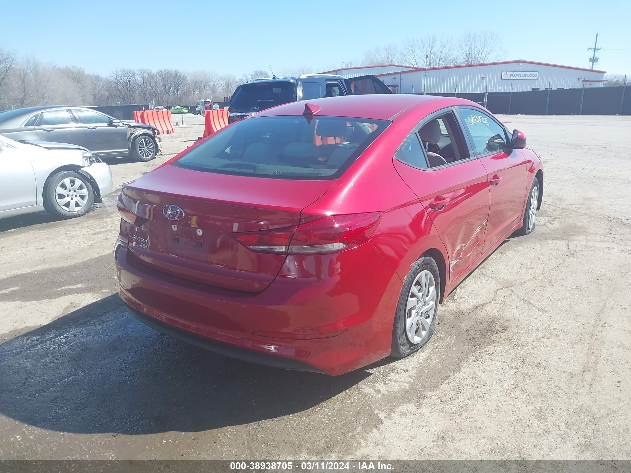 Photo 3 VIN: KMHD74LF3HU391844 - HYUNDAI ELANTRA 