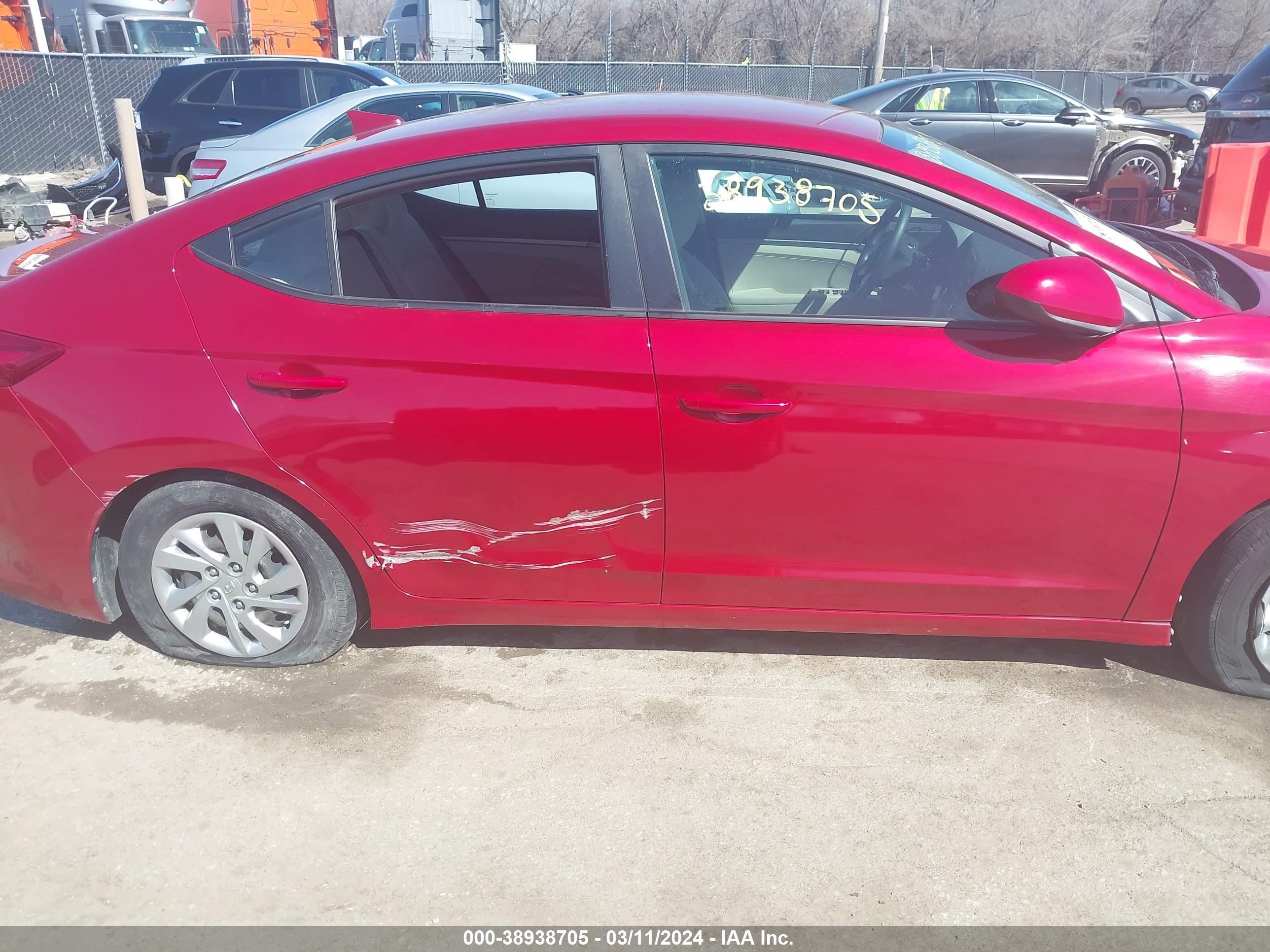 Photo 5 VIN: KMHD74LF3HU391844 - HYUNDAI ELANTRA 